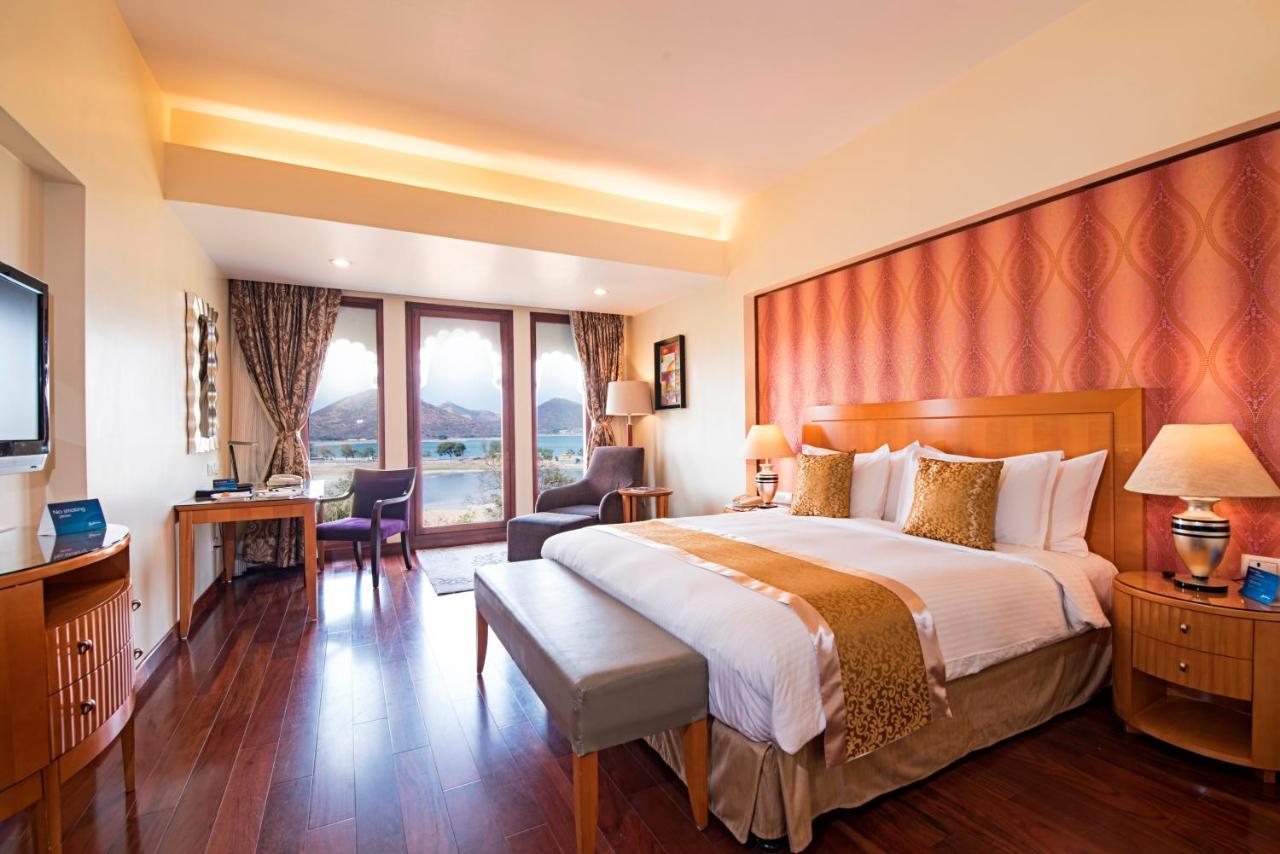 Radisson Blu Palace & 5*